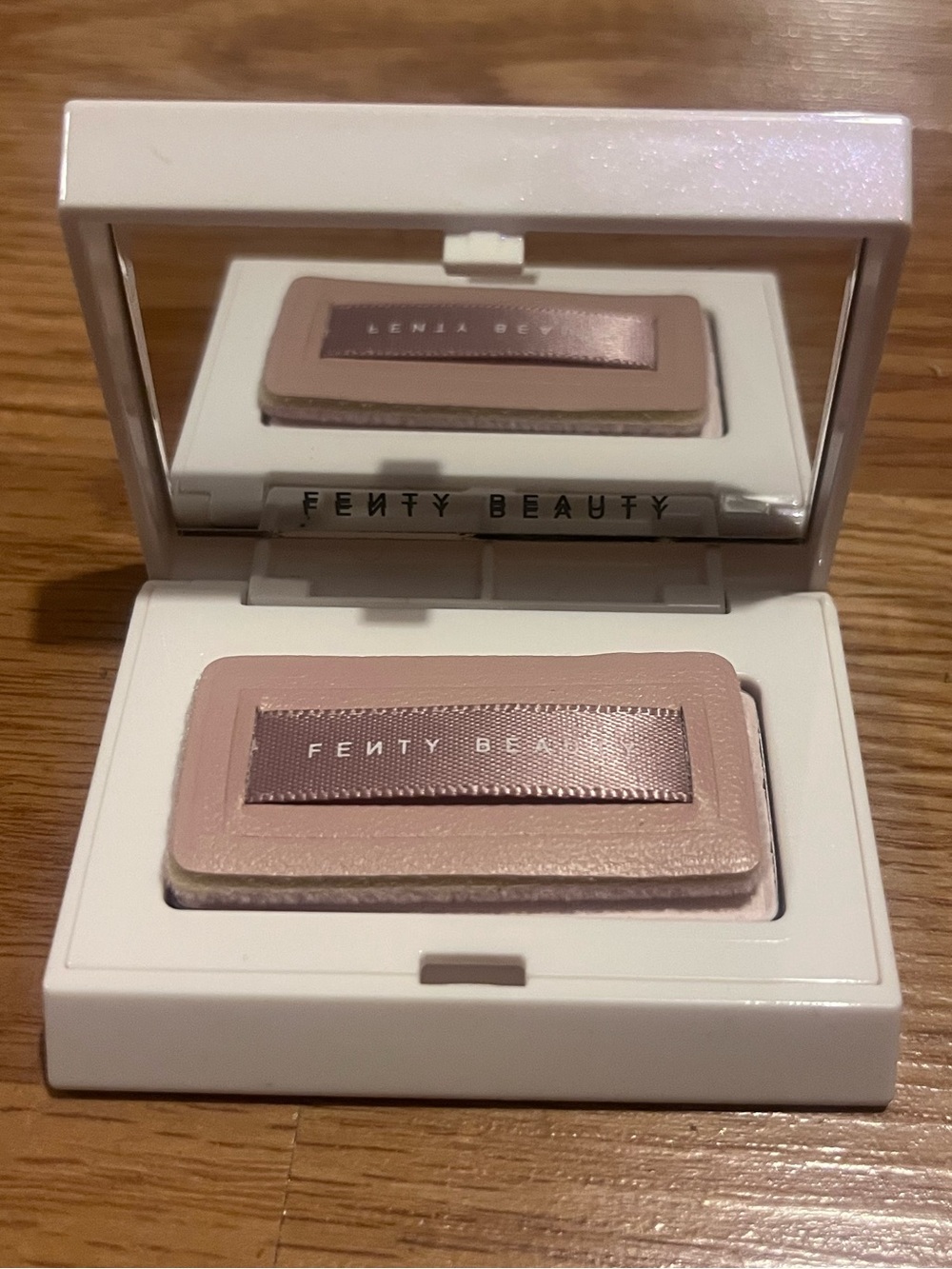 Fenty Beauty Invisimatte Setting + Blotting Powder - Mini/Travel Size (4g)